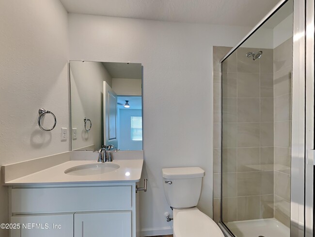 Building Photo - 582 Holly Lks Dr