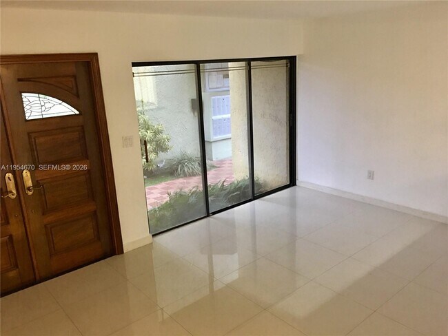 Building Photo - 1990 Brickell Ave