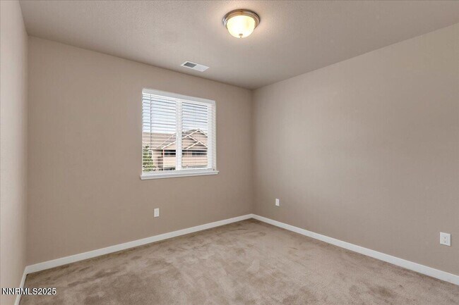 Building Photo - 916 Garden Ct