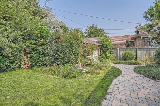 Building Photo - Amazing Location! 7th Avenue Historic Dist...