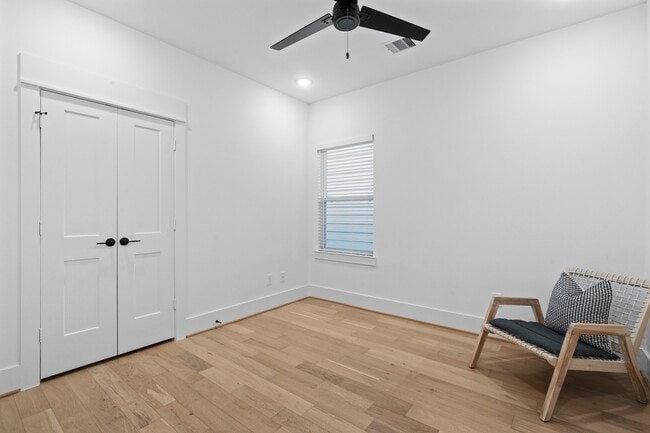 Building Photo - 9019 Wellspring Dr
