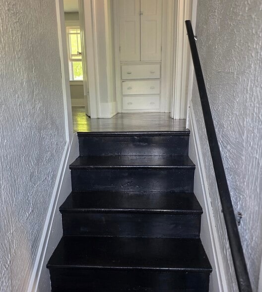 Building Photo - 485 Sawyer St