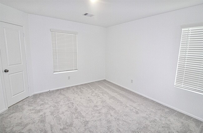 Building Photo - 954 Mockingbird Psge Dr