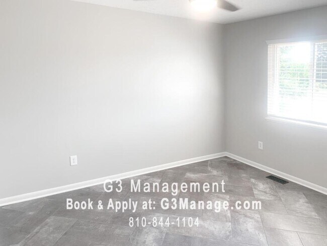 Building Photo - 570 E Marr Rd