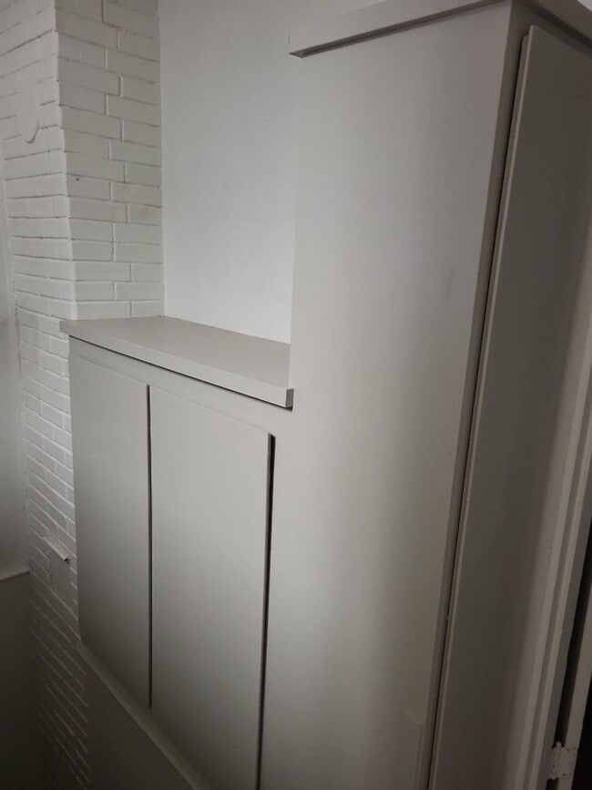 Building Photo - 1/2 off 1st Month's Rent - Charming Vintage Three Bedroom In Camas