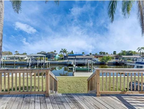 Building Photo - Apollo Beach Condo