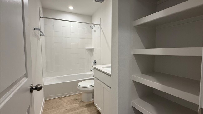 Building Photo - 3934 Winterbourne Wy