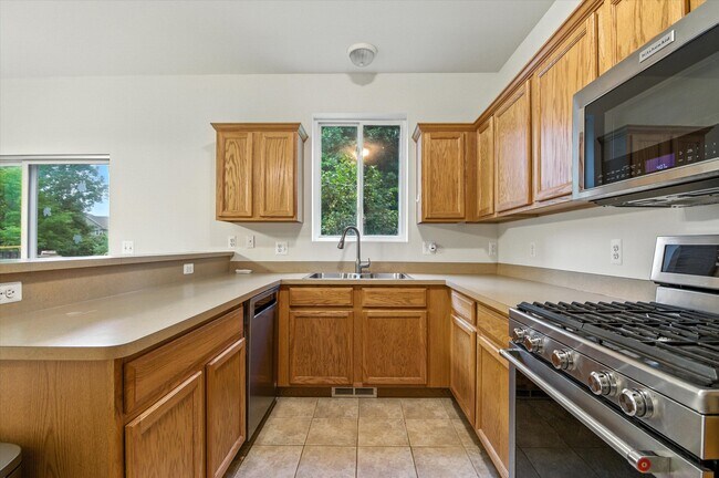 Building Photo - 1738 Weeping Willow Ct