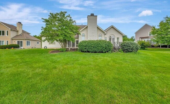 Building Photo - 9696 Carriage Run Ct