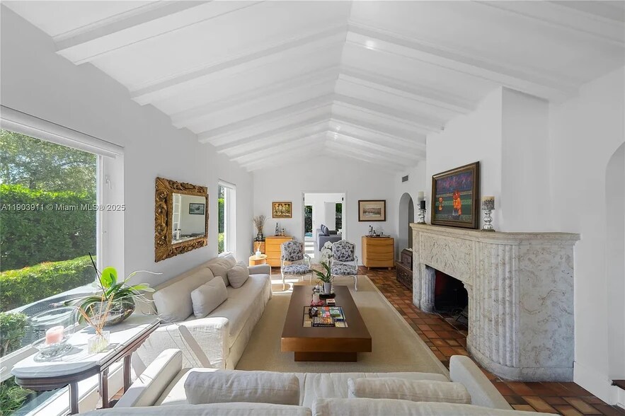 Building Photo - 1281 S Venetian Way