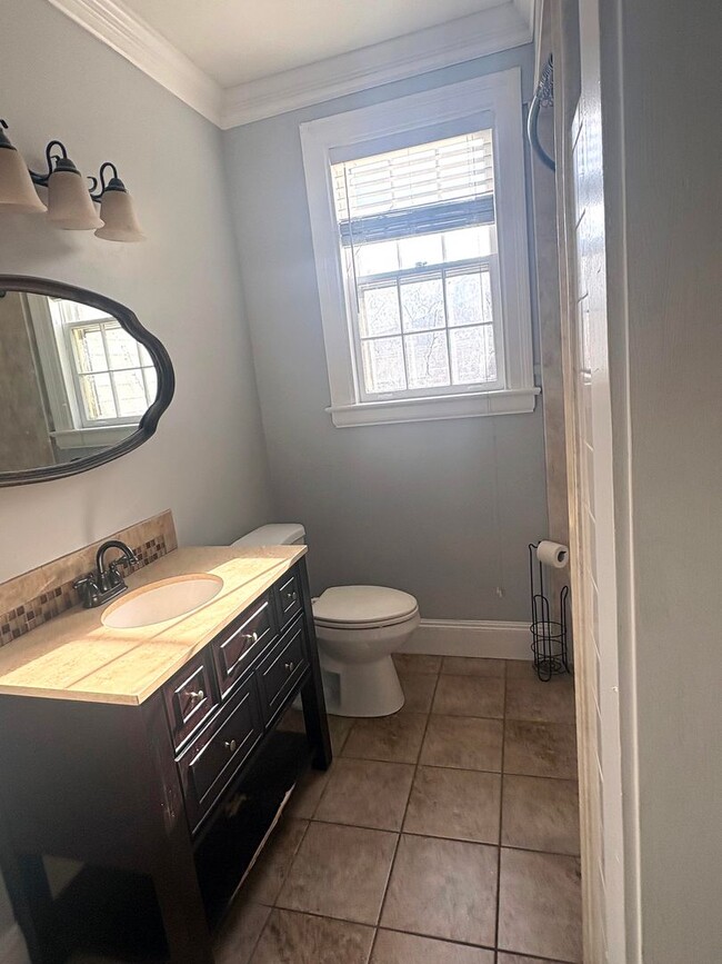 Building Photo - 5BR/2.5 Bath in Prime 12 South | Park-Facing | Two Sunrooms | Walkable Luxury Living