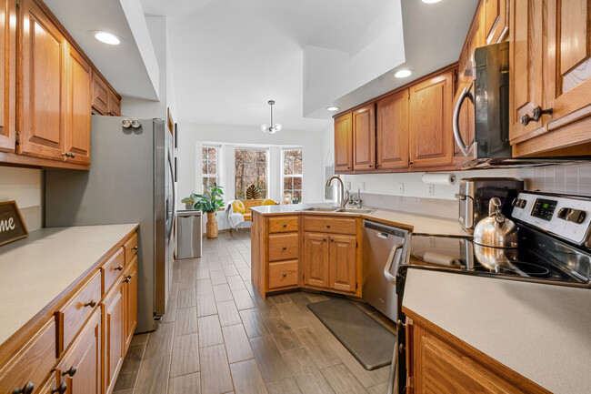 Kitchen - 18 Tuxford Cir