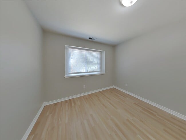 Building Photo - 13603 Lynnville Dr