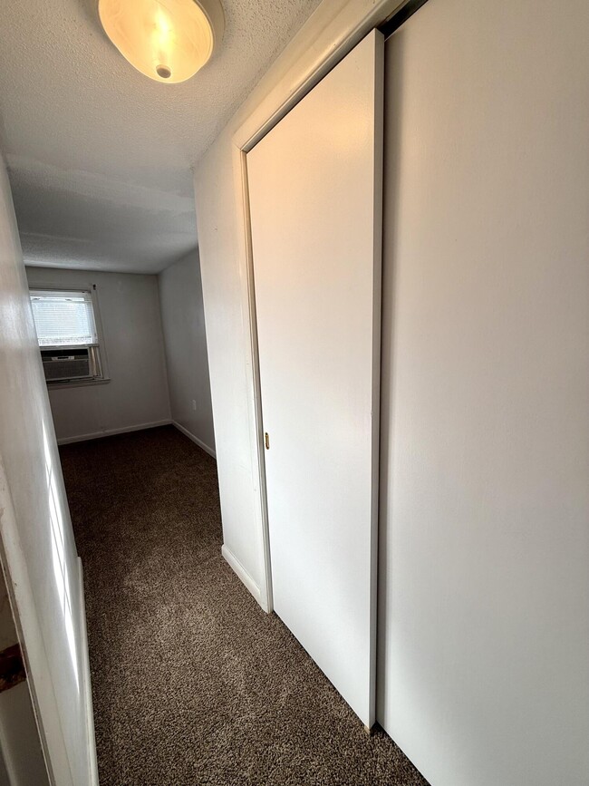 Building Photo - 1405 Webb Ridge Rd