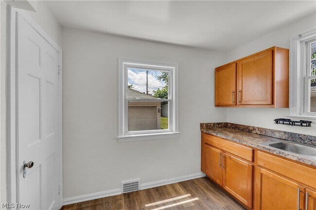 Building Photo - 16004 Invermere Ave