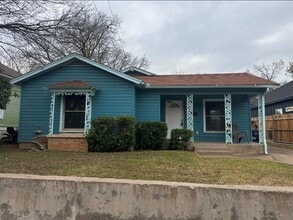 Building Photo - 514 Woodrow Ave