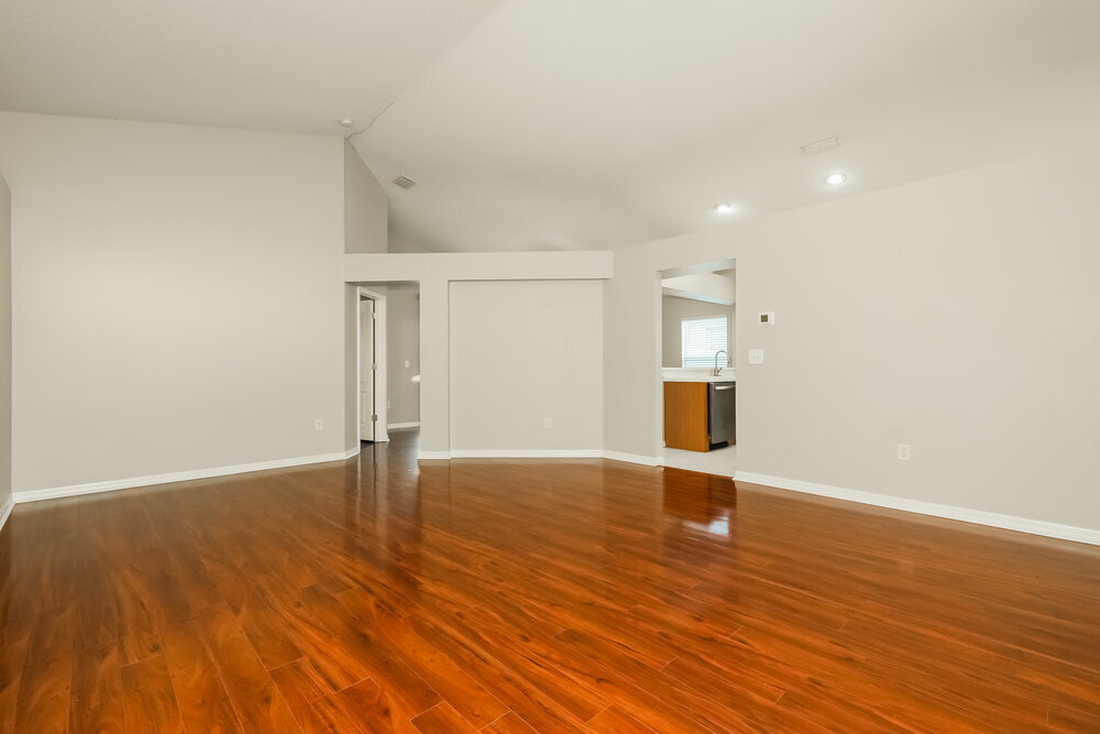 Building Photo - 905 15th St NE