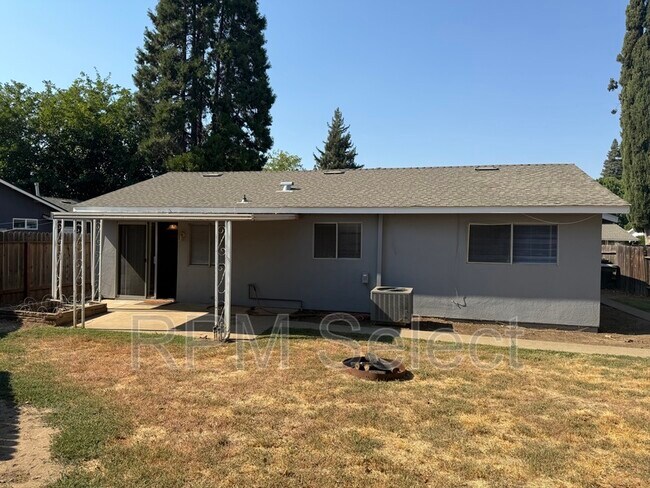 Building Photo - 8826 Grayling Way