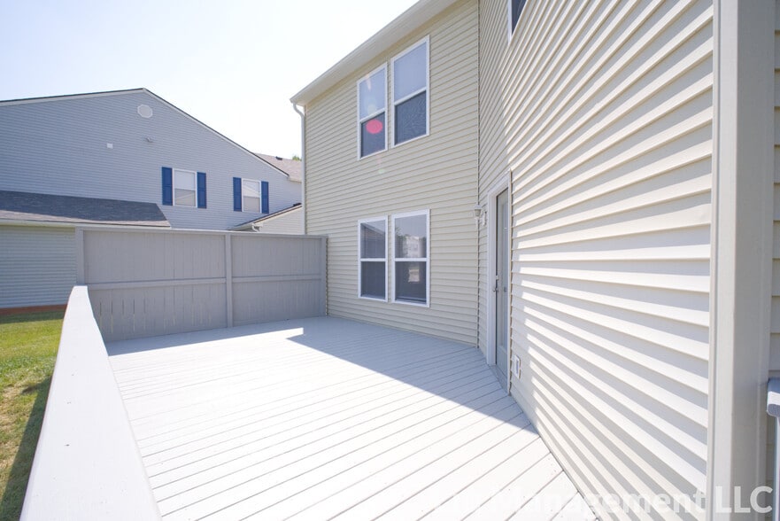 Building Photo - 10020 Olympic Cir
