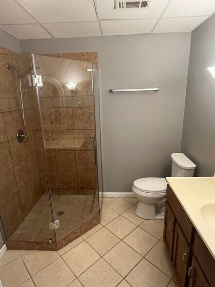 Building Photo - 238 Manchester Dr