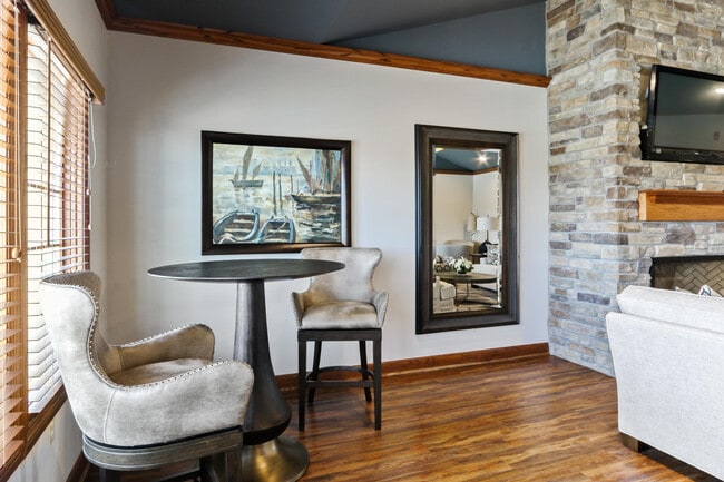Building Photo - 775 Southwind Dr