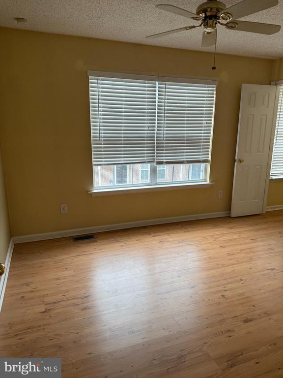 Building Photo - 3002 Creekside Ct