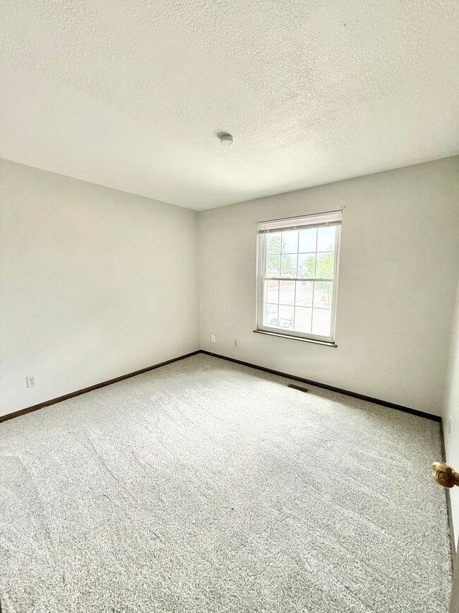 Building Photo - 6515 Flintridge Dr
