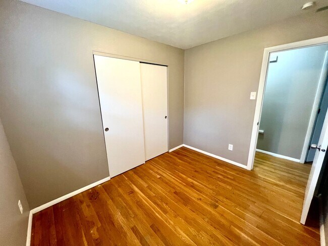 Building Photo - Charming 3 Bedroom Home in Florissant – Pr...
