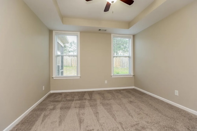 Building Photo - 4330 Silver Oaks Dr