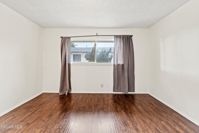 Building Photo - 3341 Porter Ln