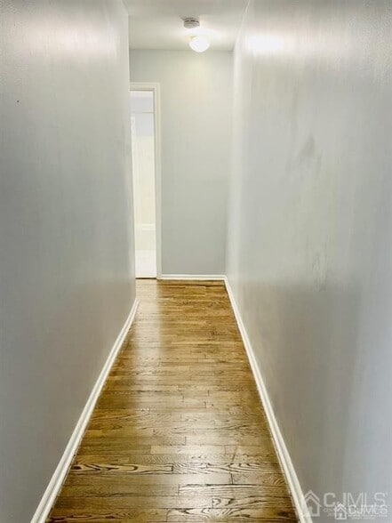 Building Photo - 128 College Dr