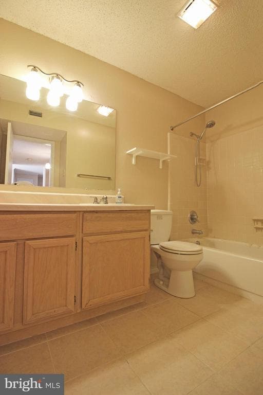 Building Photo - 1543 Lincoln Way