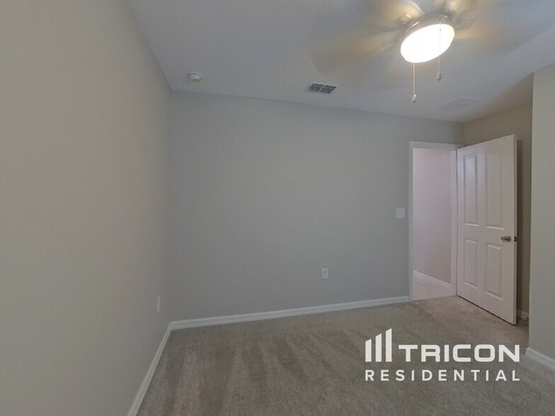 Building Photo - 3268 Eagle Hammock Cir