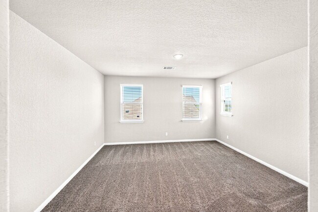 Building Photo - A Bright and Spacious Home Designed for Co...