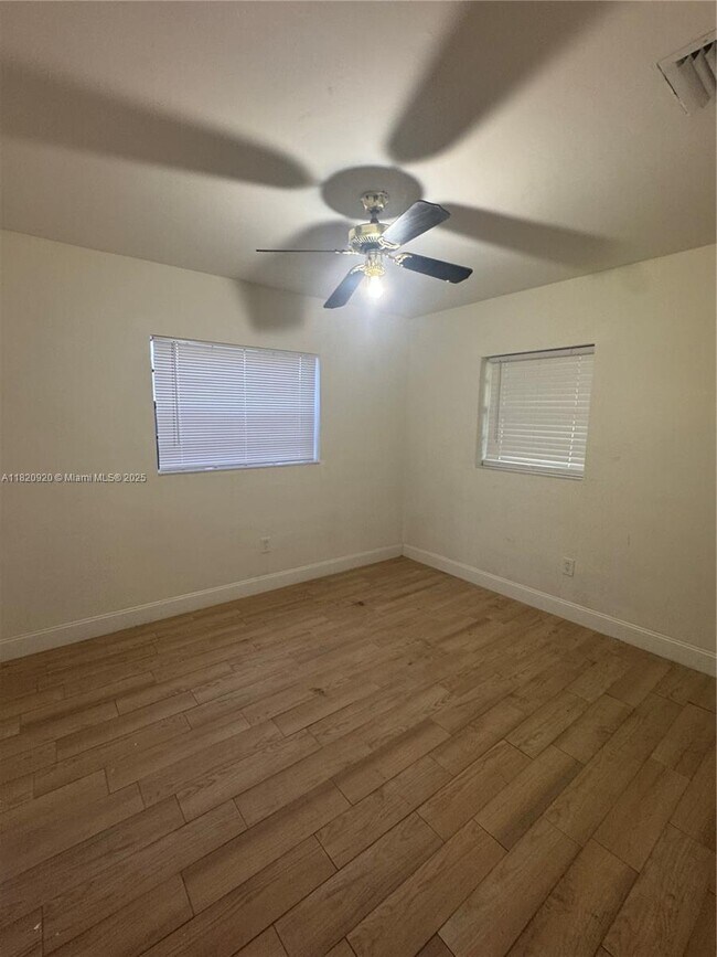 Building Photo - 14415 SW 107th Ct