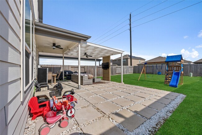 Building Photo - 25415 Rock Spur Trl