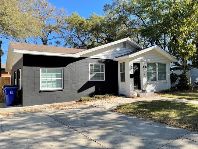 Building Photo - 309 W Palm Dr