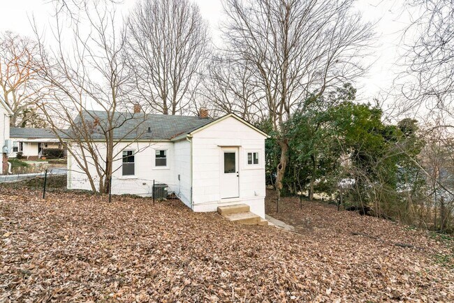 Building Photo - BRAND NEW RENOVATED HOME!