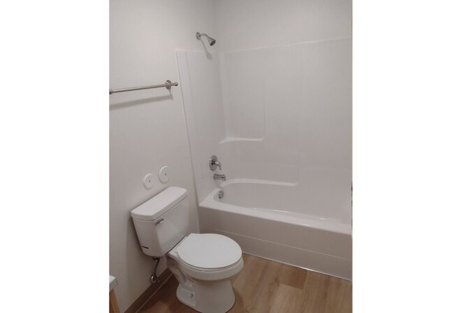 Building Photo - 450 J St