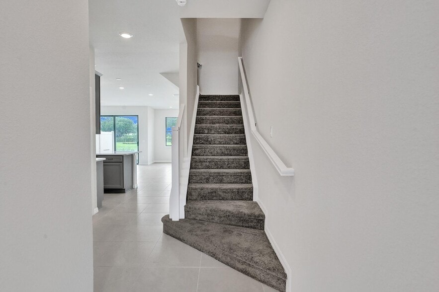 Building Photo - 2202 Appleton Cir S