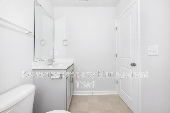 Building Photo - 1122 Banworth Ct