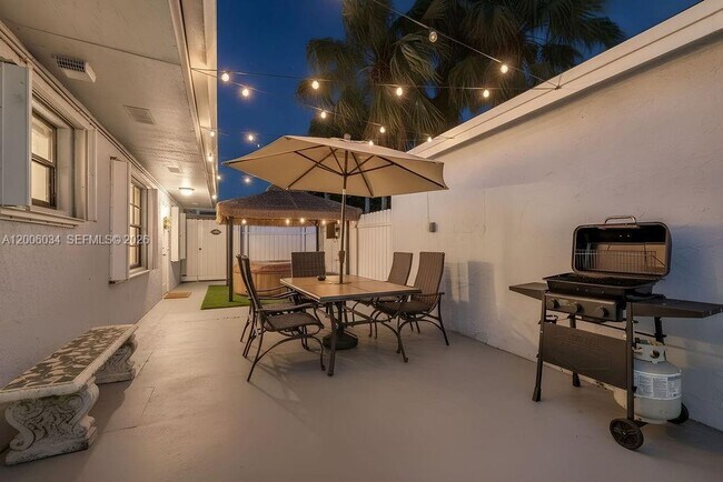 Building Photo - 25420 SW 124th Pl