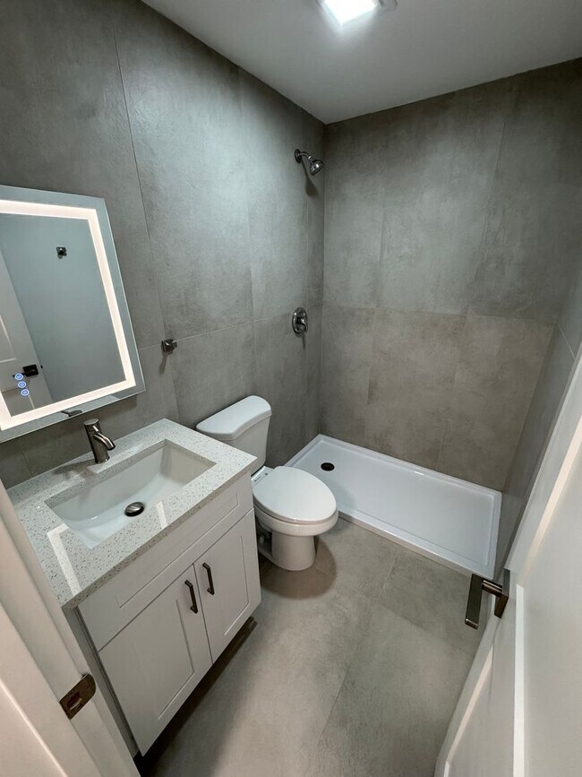 Building Photo - Rosedale