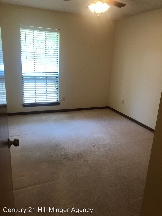 Building Photo - 3 br, 2 bath House - 1234 Whitewood Way