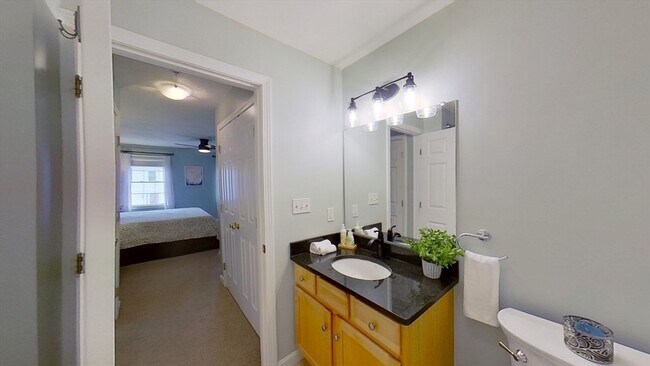 Building Photo - 206 Tamarack Ln