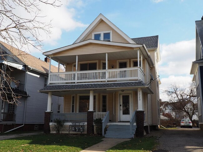 Primary Photo - 1323 W 102nd St