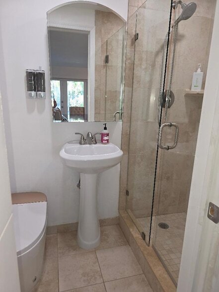 Building Photo - 1532 Fletcher St