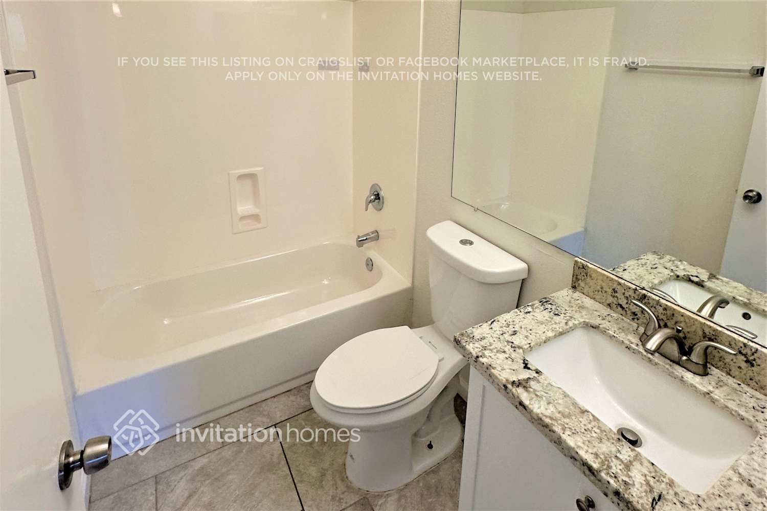Building Photo - 2720 E Michelle Dr