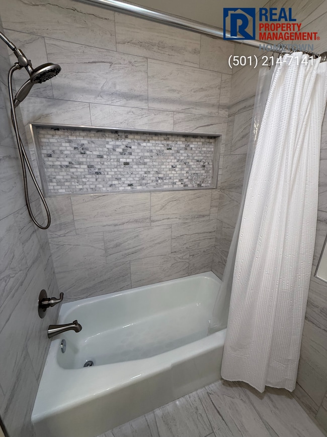 Building Photo - 130 Valley Club Cir