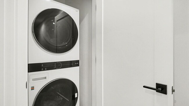 Building Photo - 3Bd/2.25Ba Seattle Townhouse